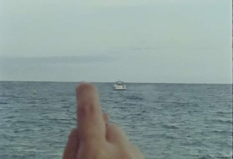 El Mar peino a la orilla